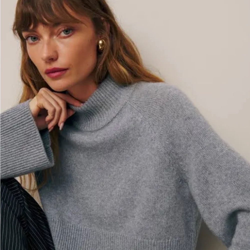 Beautiful sweater reformation
